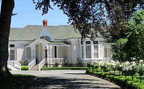 Valmai House & Motel Cambridge